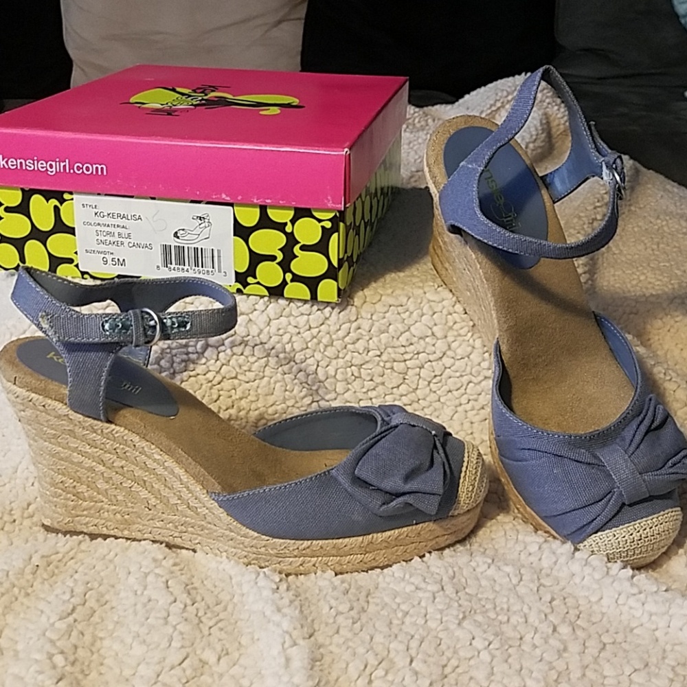 Kensie Girl Shoes Blue Canvas Wedge Size 9.5